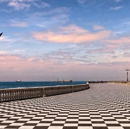 Il Porto Di Ale E Kat Hotel Livorno Buitenkant foto